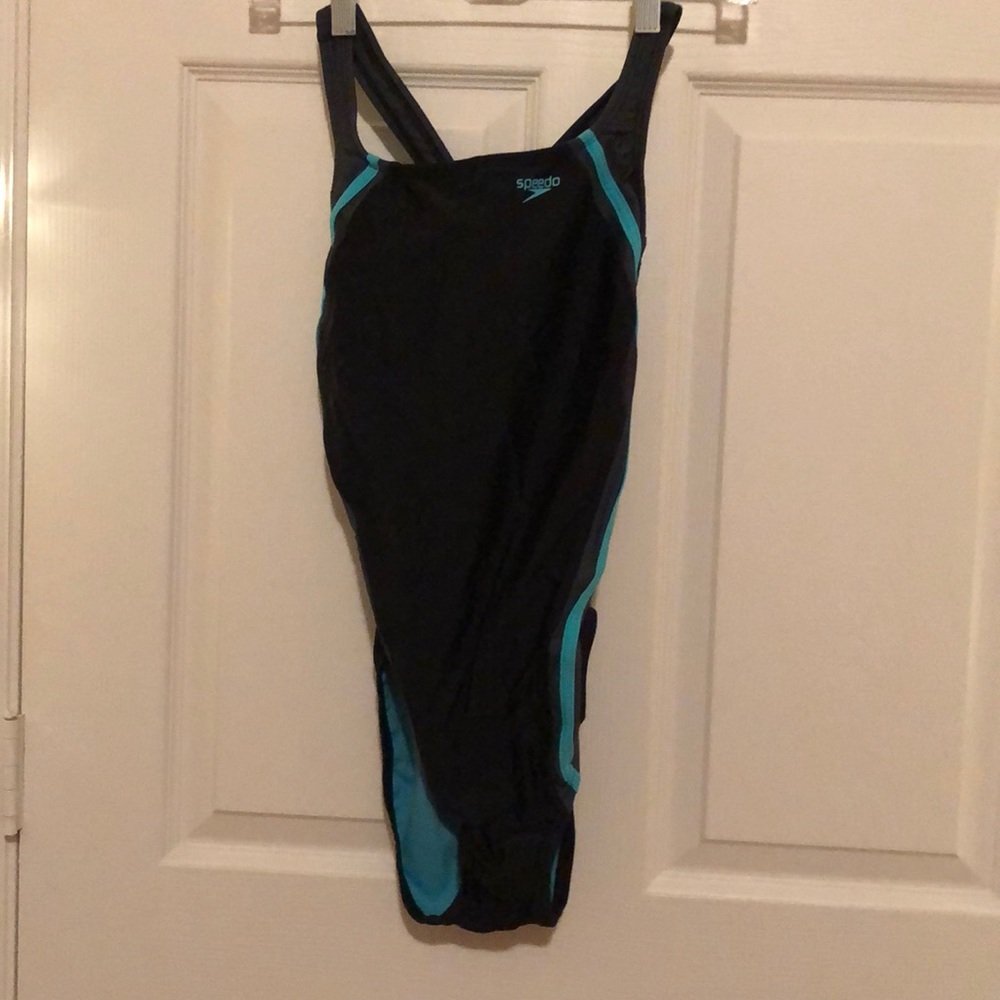 NEVER BEEN WORN SWIMSUIT